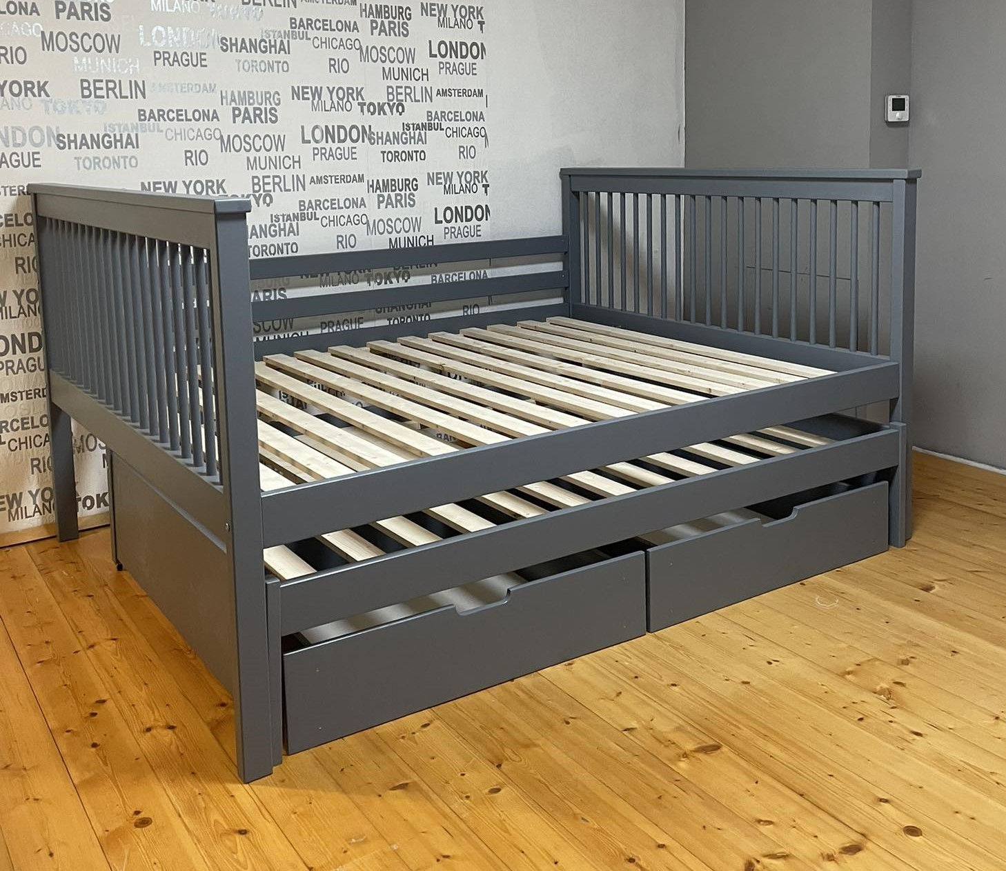 ČESKÁ VÝROBA - postel Romance 200x90 cm pro 2 osoby, barva masívu na výběr